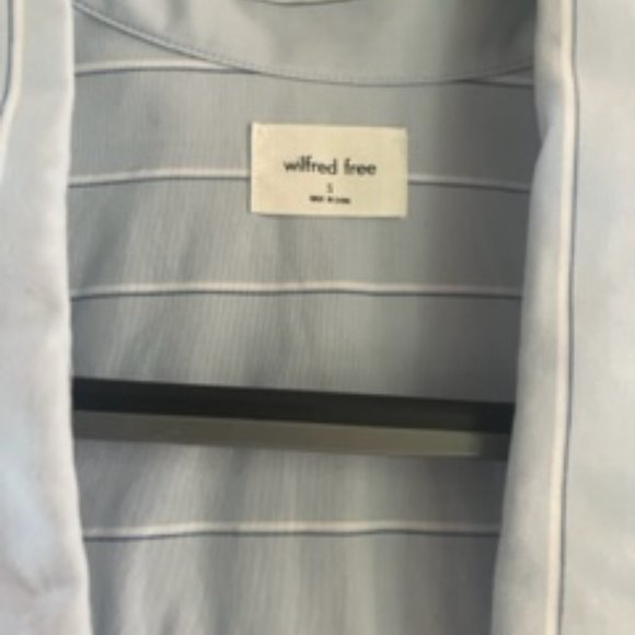 Aritzia Wilfred Free Button-Down Shirt - Picture 2 of 2